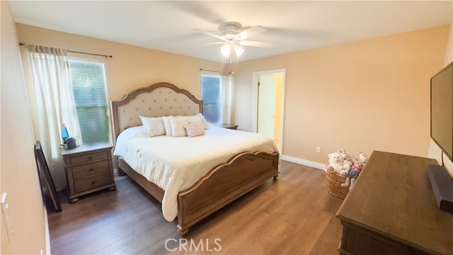 Detail Gallery Image 10 of 23 For 5701 Laurel Canyon Dr, Bakersfield,  CA 93313 - 3 Beds | 2 Baths