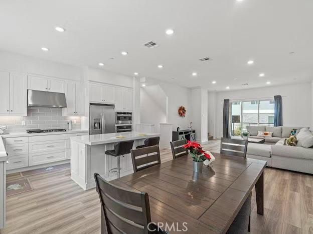 Detail Gallery Image 6 of 44 For 352 Tank, Irvine,  CA 92618 - 3 Beds | 3/1 Baths