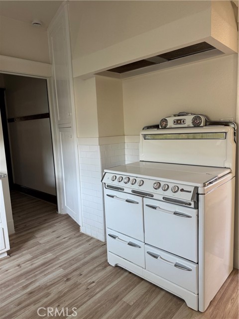 Detail Gallery Image 16 of 51 For 4478 4th St, Riverside,  CA 92501 - 5 Beds | 4 Baths