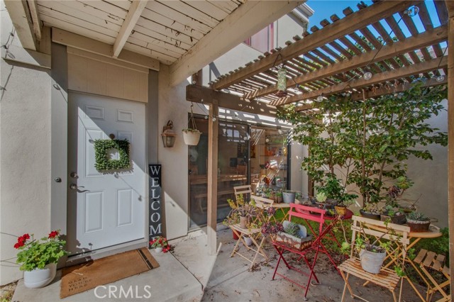 Detail Gallery Image 1 of 1 For 19681 Stern Ln, Huntington Beach,  CA 92648 - 4 Beds | 3/1 Baths