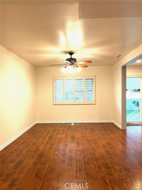 8049 Le Berthon Street, Sunland CA: https://media.crmls.org/medias/c31908cb-3605-46d8-b850-8680d011d7c0.jpg