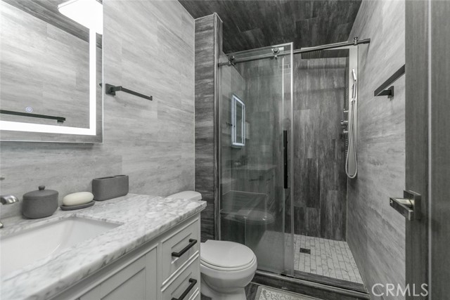 Detail Gallery Image 9 of 22 For 7947 1/2 Ethel Ave, North Hollywood,  CA 91605 - 3 Beds | 2 Baths