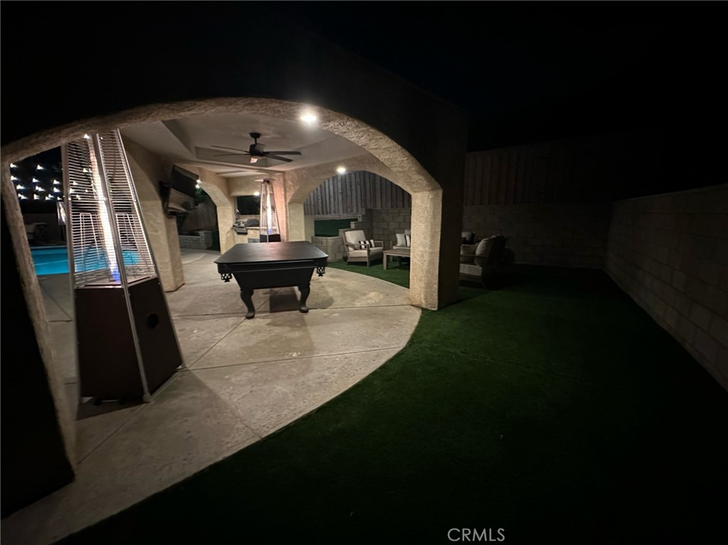https://media.crmls.org/medias/c31953fa-6b46-484b-b9e9-6662f39dcc7f.jpg?preset=X-Large