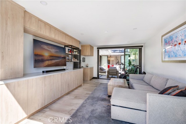 203 Via Ravenna, Newport Beach CA: https://media.crmls.org/medias/c31a4b5e-8e03-4dee-ae41-772fcaa3510c.jpg