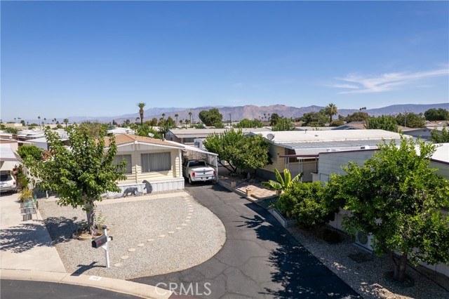 575 S Lyon, Hemet CA: https://media.crmls.org/medias/c31a7914-ec98-4ac5-9737-69f66fc12475.jpg