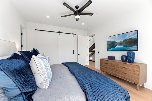 928 Juanita Avenue, Redondo Beach, California 90277, 4 Bedrooms Bedrooms, ,1 BathroomBathrooms,Residential,Sold,Juanita,SB21120693