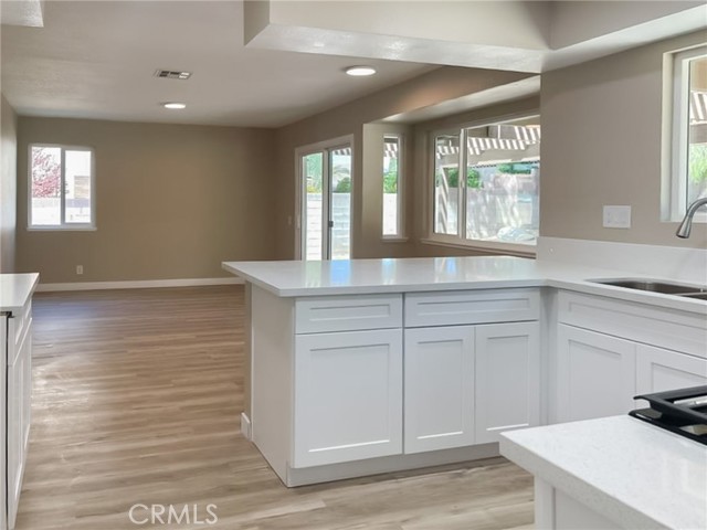43856 Windsor Place, Lancaster CA: https://media.crmls.org/medias/c31bcc45-1b28-415b-a07b-488d1e581152.jpg
