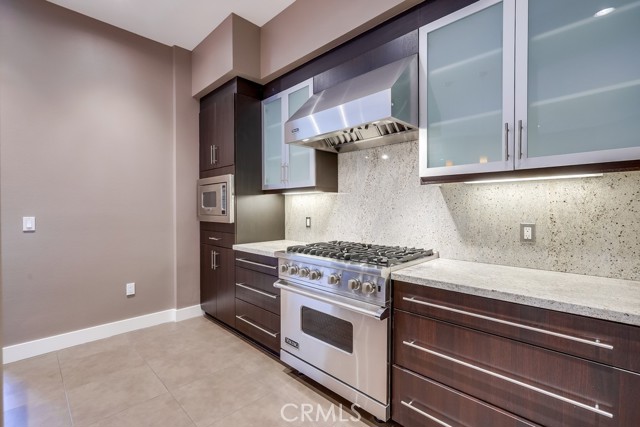Detail Gallery Image 15 of 75 For 402 Rockefeller #410,  Irvine,  CA 92612 - 2 Beds | 2/1 Baths