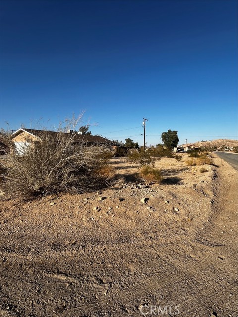 Detail Gallery Image 2 of 7 For 72562 Juanita Dr, Twentynine Palms,  CA 92277 - – Beds | – Baths