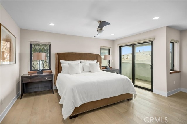 1032 6th, Hermosa Beach, California 90254, 4 Bedrooms Bedrooms, ,3 BathroomsBathrooms,Residential,Sold,6th,SB22136354