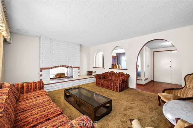 Image 19 of 47 For 1500 Country Club Drive