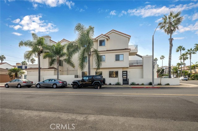 Detail Gallery Image 24 of 32 For 122 21st St, Huntington Beach,  CA 92648 - 3 Beds | 5/1 Baths