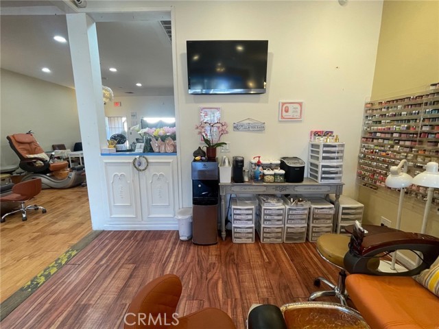  Commercial for Sale in Studio City, California