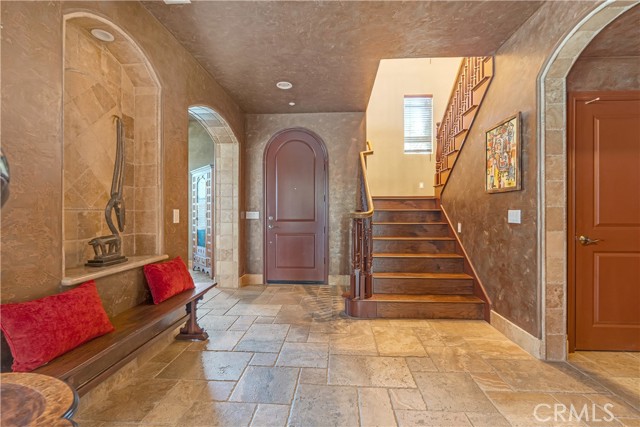 780 W Aster Place, Santa Ana CA: https://media.crmls.org/medias/c31ec94d-4d2d-45e7-a2f9-3e18e7af471b.jpg
