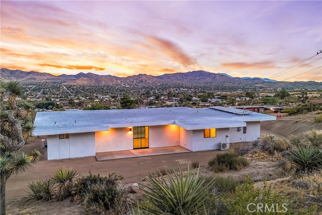 Detail Gallery Image 3 of 59 For 6879 Apache Trl, Yucca Valley,  CA 92284 - 3 Beds | 2 Baths