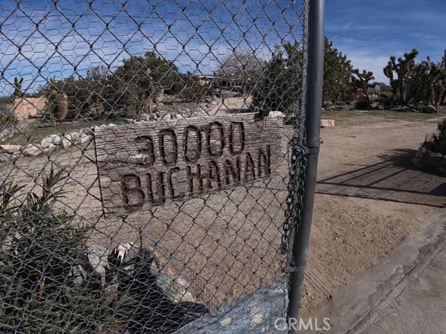 Detail Gallery Image 12 of 67 For 30000 Buchannon Ranch Rd, Llano,  CA 93544 - 3 Beds | 2 Baths