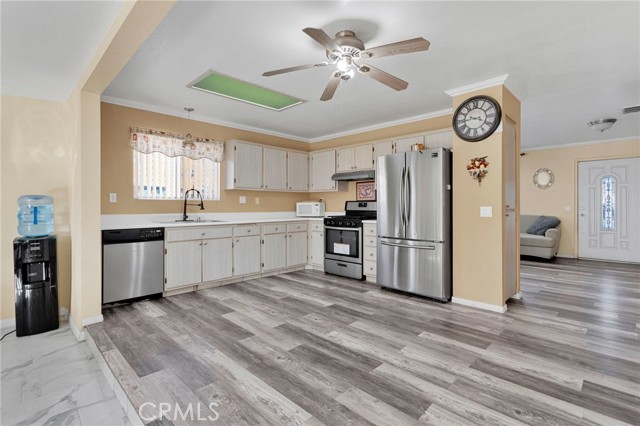 Detail Gallery Image 9 of 38 For 17850 Avery, Adelanto,  CA 92301 - 3 Beds | 1 Baths