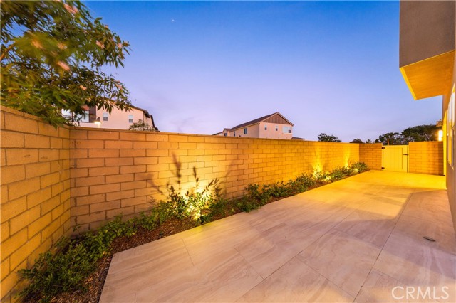 270 Sora, Irvine CA: https://media.crmls.org/medias/c320976d-3b25-4603-a555-5732330eb110.jpg