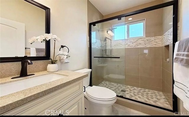 Detail Gallery Image 14 of 22 For 7796 Liberty Dr, Huntington Beach,  CA 92647 - 4 Beds | 3/1 Baths
