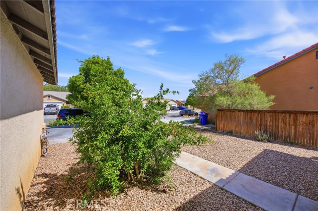 Detail Gallery Image 12 of 41 For 11735 Star, Adelanto,  CA 92301 - 3 Beds | 2 Baths