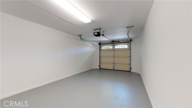 22500 N Summit Ridge Circle, Chatsworth CA: https://media.crmls.org/medias/c32180b4-ff11-41f7-98c4-e0daae588dfd.jpg