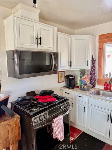 Detail Gallery Image 6 of 8 For 2217 Young Ave, Lake Isabella,  CA 93240 - 1 Beds | 1 Baths