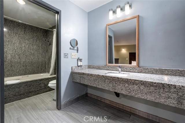 Image 11 of 13 For 1717 Vermont