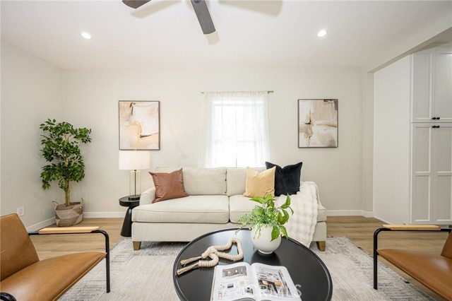 Detail Gallery Image 5 of 31 For 3688 Walnut Ave, Lynwood,  CA 90262 - 3 Beds | 1 Baths