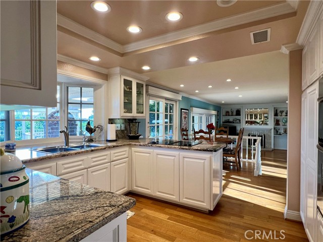 27382 Via Cortez, Mission Viejo CA: https://media.crmls.org/medias/c3227444-7f36-47b9-ae1c-5a0c9dec5004.jpg