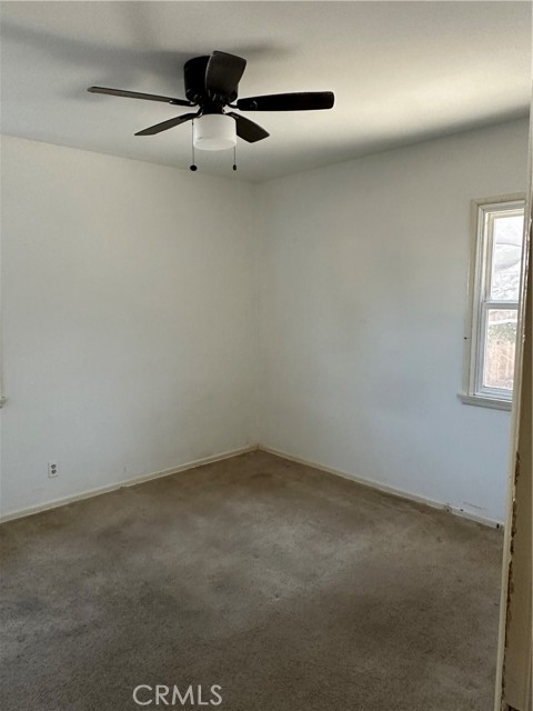 5412 Fallbrook Avenue photo 8