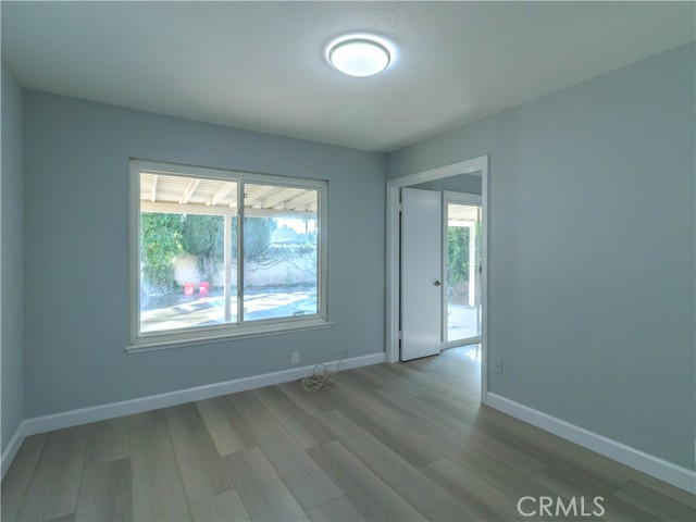 Detail Gallery Image 8 of 29 For 518 W Alpine, Santa Ana,  CA 92707 - 5 Beds | 3 Baths