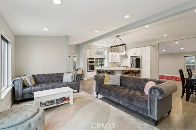 Detail Gallery Image 10 of 75 For 18320 Ingomar St, Reseda,  CA 91335 - – Beds | – Baths