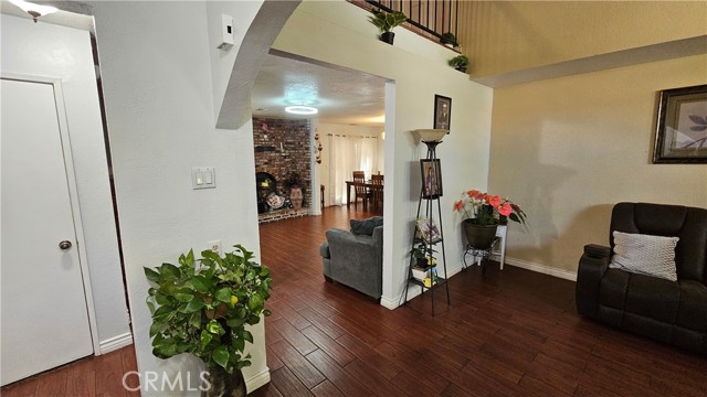 Detail Gallery Image 3 of 32 For 1820 E Avenue J 10, Lancaster,  CA 93535 - 4 Beds | 3 Baths