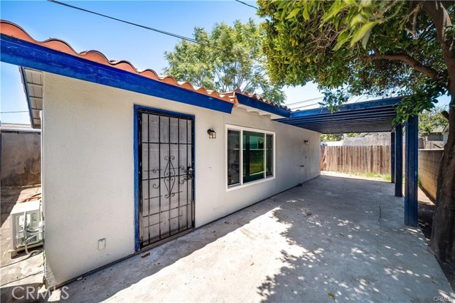 Detail Gallery Image 8 of 9 For 1011 W Myrtle, Santa Ana,  CA 92703 - 3 Beds | 1 Baths