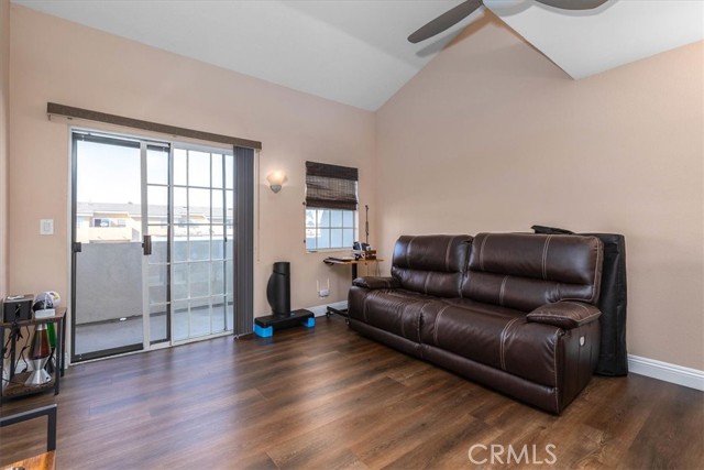 Detail Gallery Image 2 of 19 For 1201 Belmont Avenue #303,  Long Beach,  CA 90804 - 2 Beds | 2 Baths