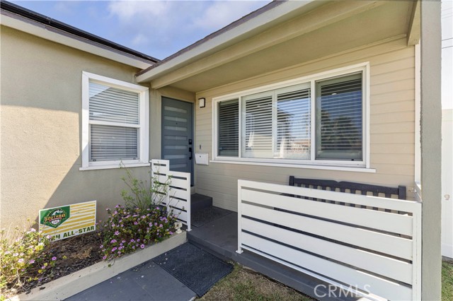 Detail Gallery Image 1 of 1 For 11924 Cimarron Ave, Hawthorne,  CA 90250 - 4 Beds | 2 Baths