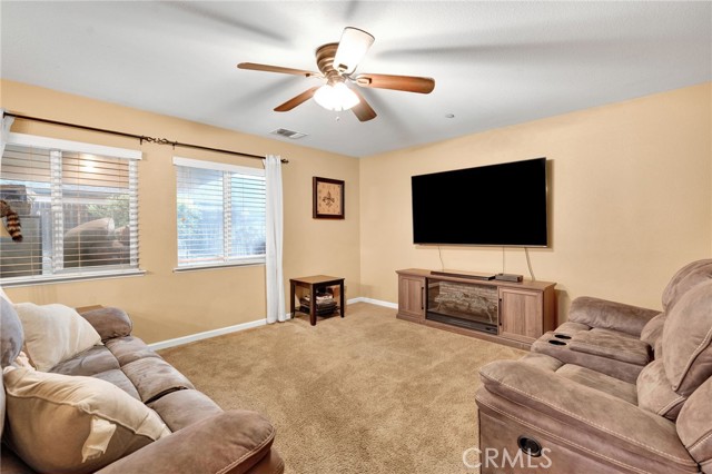 Detail Gallery Image 6 of 31 For 1418 Mandarin, Madera,  CA 93638 - 4 Beds | 2/1 Baths
