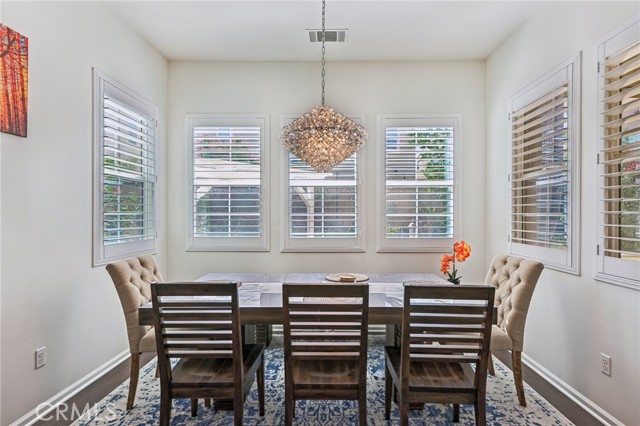 27631 Camellia Drive, Saugus CA: https://media.crmls.org/medias/c326e4c5-998f-431f-874b-cd13e32afbe8.jpg
