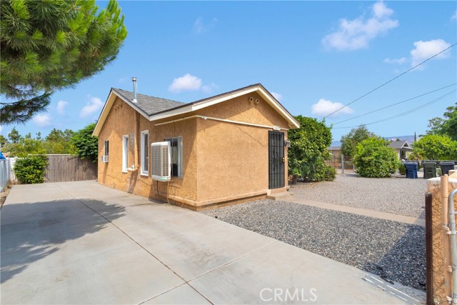 Detail Gallery Image 3 of 30 For 1317 Clay St, Redlands,  CA 92374 - 2 Beds | 2 Baths