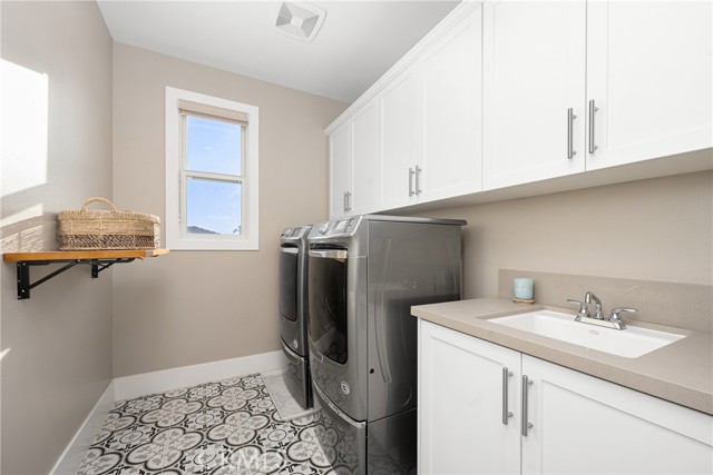 20436 W Liverpool Way, Porter Ranch CA: https://media.crmls.org/medias/c3276ec8-5fde-4a14-a9d1-4de0ce57fdae.jpg