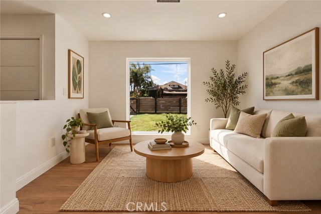 21001 Gault Street photo 5