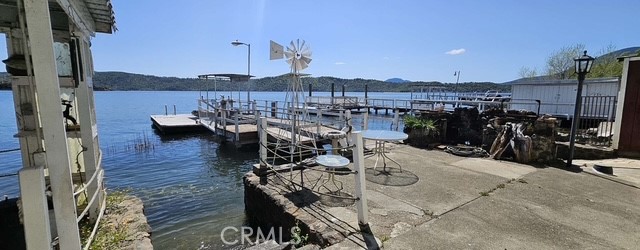 https://media.crmls.org/medias/c328b543-8627-4a42-8bf8-c192d047d387.jpg?preset=X-Large