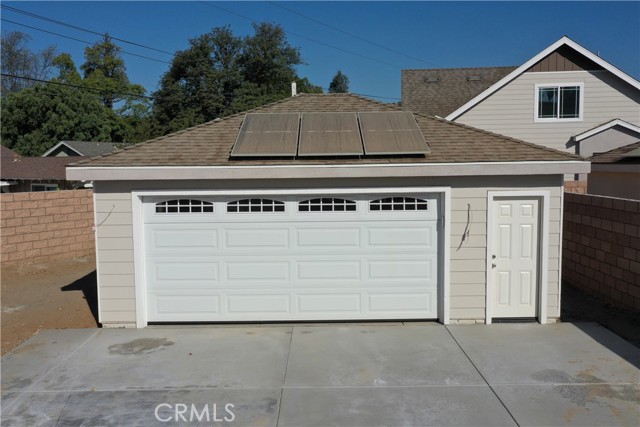 Detail Gallery Image 8 of 11 For 5231 Penny Dr, Riverside,  CA 92503 - 4 Beds | 2/1 Baths