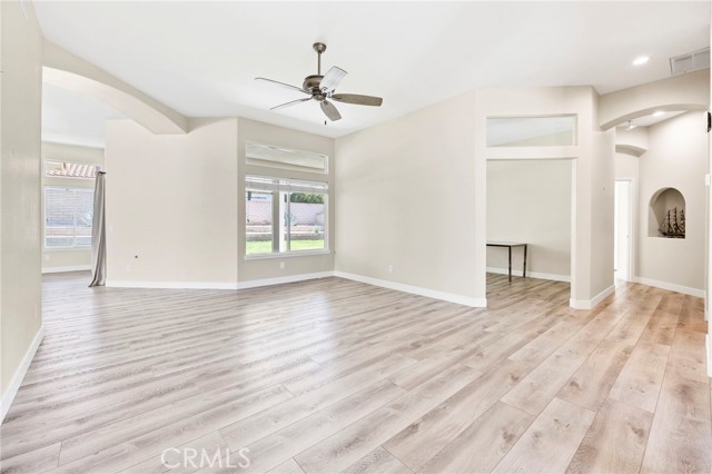 Detail Gallery Image 9 of 54 For 1756 Seven Hills, Hemet,  CA 92545 - 3 Beds | 3 Baths