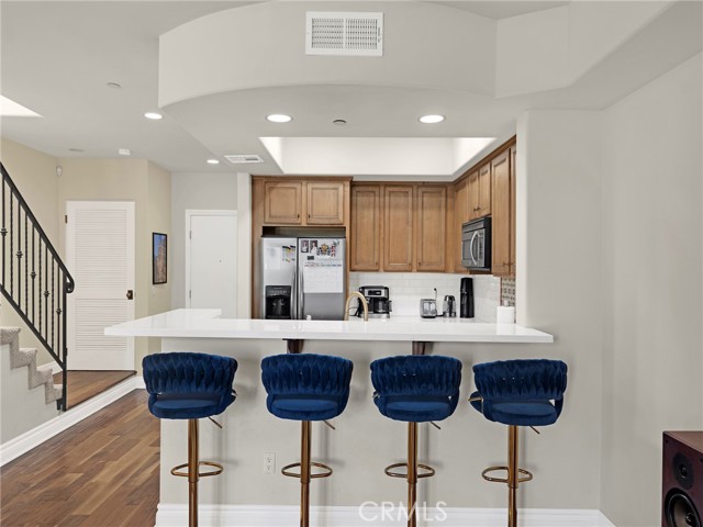 5753 White Oak Avenue, Encino CA: https://media.crmls.org/medias/c32cdaac-df6c-487f-9c13-4e85b3e0ae8b.jpg