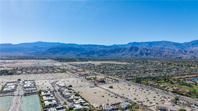 72094 Ginger Rogers, Rancho Mirage CA: https://media.crmls.org/medias/c32cdf6c-9760-4a95-ba43-a46200159304.jpg