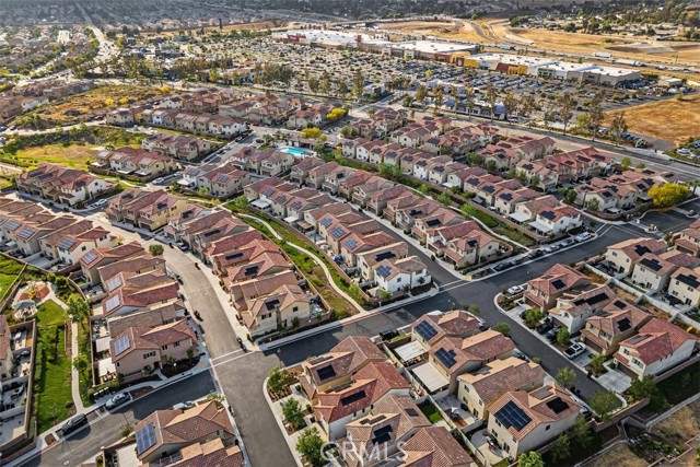 Detail Gallery Image 5 of 54 For 27482 Basalt, Moreno Valley,  CA 92555 - 4 Beds | 2/1 Baths