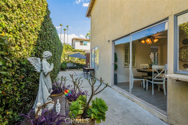 15232 Lille Circle, Irvine CA: https://media.crmls.org/medias/c32d3ceb-a3fe-484e-ab88-a1a4a262f456.jpg
