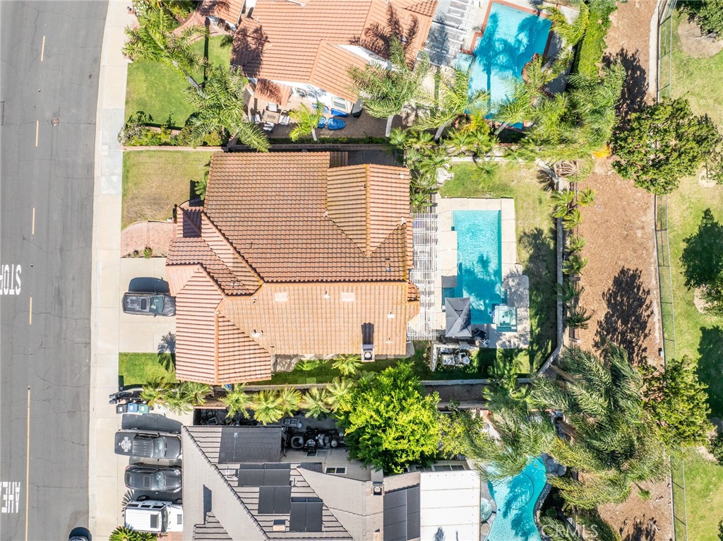 https://media.crmls.org/medias/c32dda10-d7b2-40d3-bed3-329fa3660a18.jpg?preset=X-Large