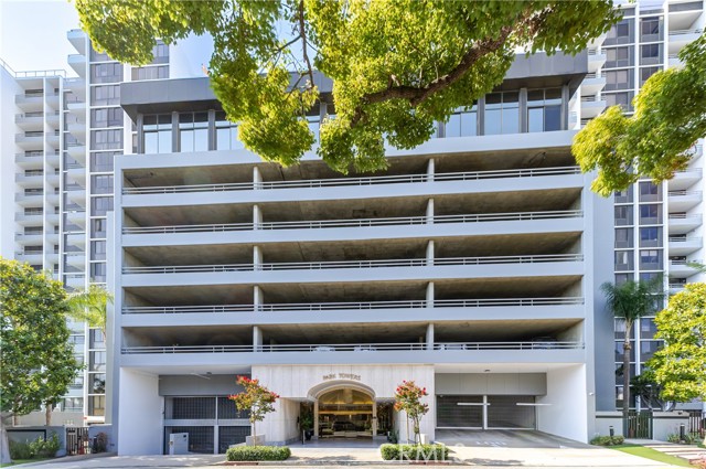 343 Pioneer Drive, Glendale CA: https://media.crmls.org/medias/c32e2954-f61f-4125-9d04-2832ae1242f5.jpg